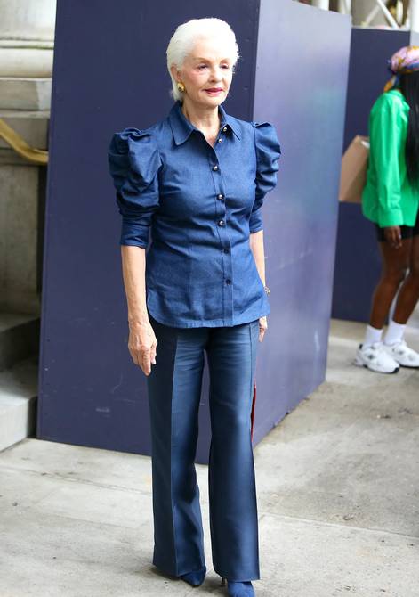 Mansedumbre colonia Demonio Carolina Herrera demuestra que la moda no tiene edad y enseña cómo lucir  glamorosa con pantalones campana a los 83 años | Moda | La Revista | El  Universo