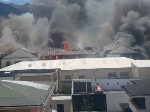 Incendio en centro de adolescentes infractores del norte de Quito 