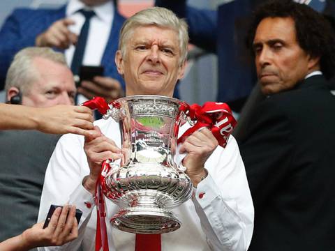 Arsene Wenger renueva dos años como entrenador del Arsenal
