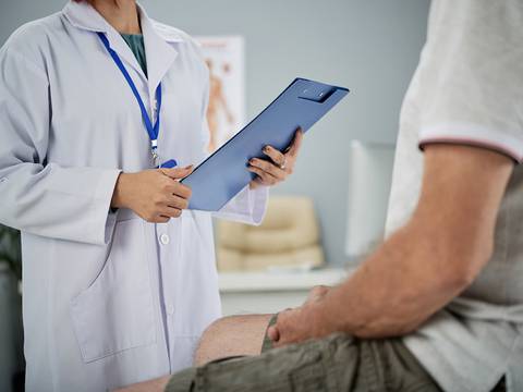 A qué edad se hace el examen para la detección temprana de cáncer de próstata 
