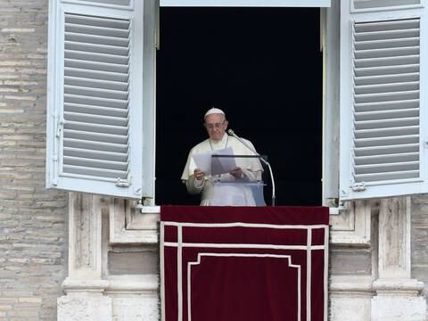 El papa Francisco busca impulsar el desarme nuclear con reunión de varios expertos