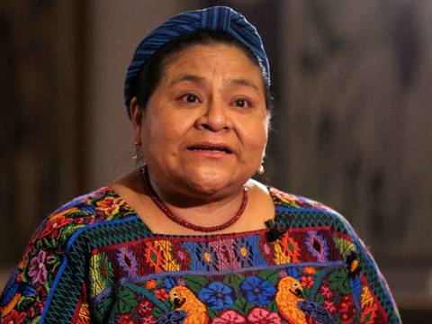 Rigoberta Menchú exhorta "a la no violencia" en Ecuador, ante las protestas