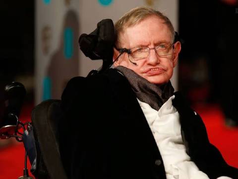 ¿Stephen Hawking en una orgía con menores? El nombre del científico sorprende en los documentos desclasificados del caso Jeffrey Epstein