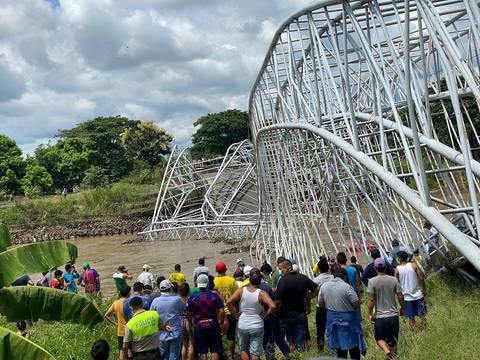 Alcaldesa de Colimes, en Guayas, dice que hace 8 meses alertó del deterioro de puente