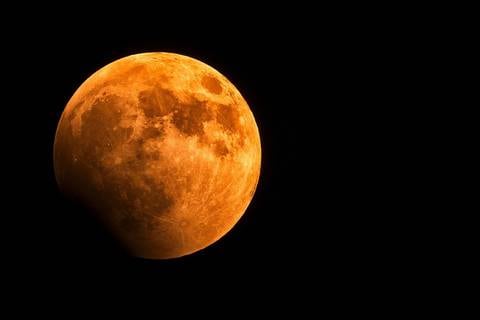 Cuándo es el eclipse lunar de marzo 2024: horarios para verlo desde España y Europa