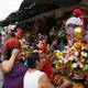 ‘Solo me quedaron $ 5 del carnaval y vine a comprar así sea un ramito’: mercado de Flores en Guayaquil espera recibir 15.000 visitantes por San Valentín