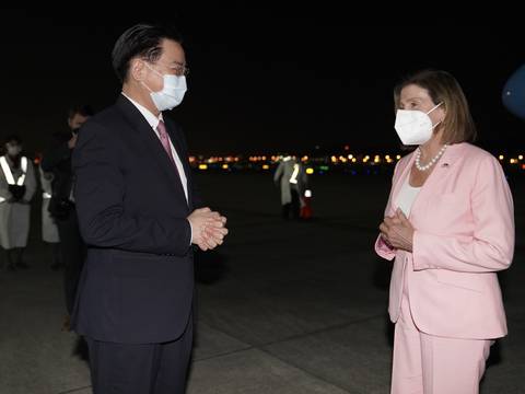 Cerca de Taiwán se desplegaron portaaviones y barcos de Estados Unidos durante visita de Nancy Pelosi