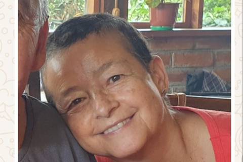 ‘Mi mamá salió a botar la basura y es lo último que sabemos de ella’: familiares buscan a mujer que desapareció en el suroriente de Quito