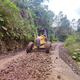 La vía Alóag-Santo Domingo está parcialmente habilitada por deslizamiento de tierra