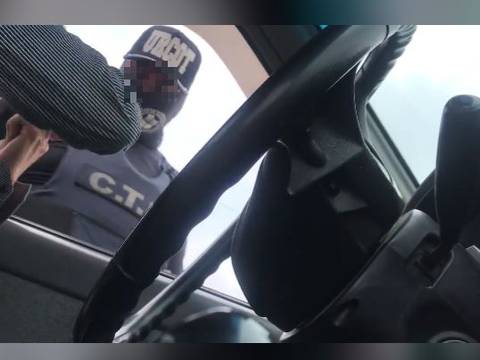 Vigilante de la CTE es investigado por presunta extorsión a conductora en vía de El Oro