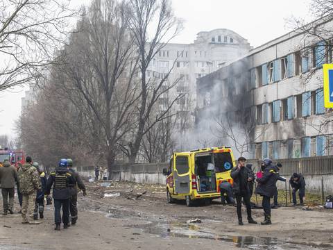 Nuevo ataque de misiles rusos en Ucrania deja 12 muertos