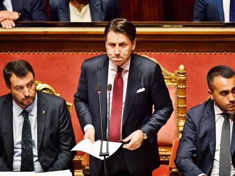 Primer Ministro de Italia, Giuseppe Conte, renuncia por la crisis política entre los partidos de la coalición de gobierno