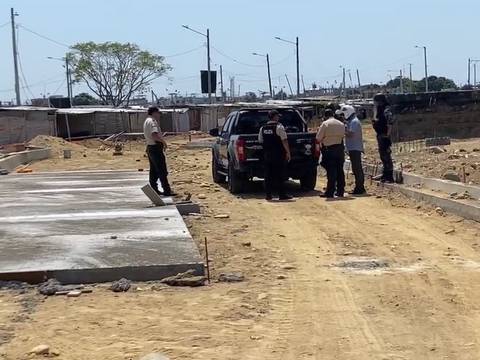 Con amenaza y taco de dinamita extorsionan a contratista de  Plaza Bicentenario en Machala