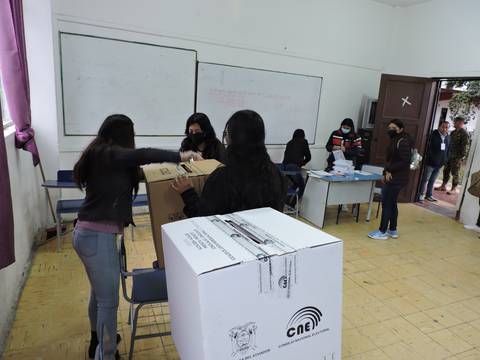 CNE revela que falta el 28% de pago a miembros de mesa de las elecciones del 5 de febrero