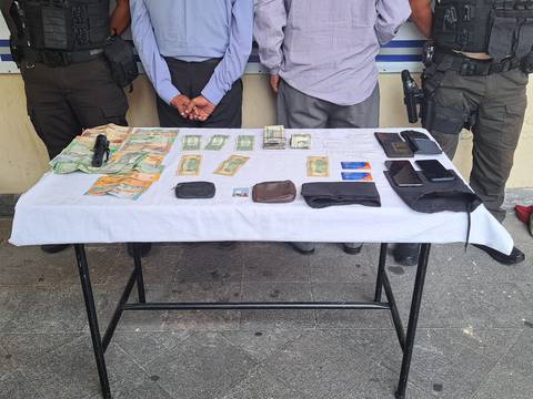 Dos extranjeros fueron detenidos en Quito presuntamente por estafar al estilo ‘paquetazo’