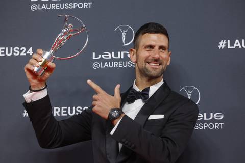 Novak Djokovic se impone a Lionel Messi y Erling Haaland en los premios Laureus