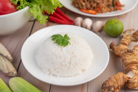 Esta es la forma incorrecta de cocinar el arroz que muchos utilizan y que puede ocasionar severos problemas de salud