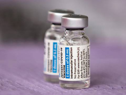 FDA alerta sobre  “aumento de riesgo” de síndrome de Guillain-Barré tras vacunarse con Johnson y Johnson
