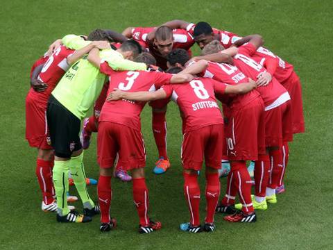 Carlos Gruezo presente en primera victoria del Stuttgart