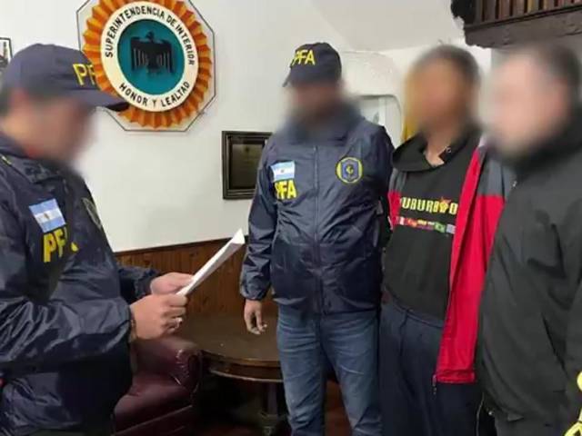 Ministerio de Seguridad de Argentina expulsa a dos ecuatorianos que estarían vinculados con alias ‘Fito’